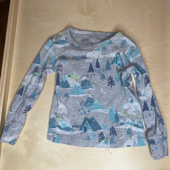 2T pajamas - Picture 6 of 7